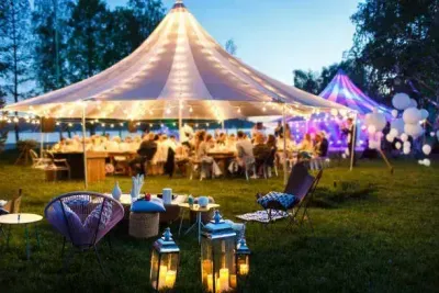 Hire a trusted local holiday lights expert